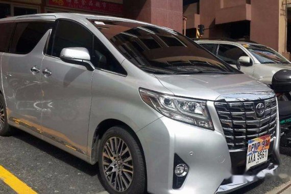 Good as new Toyota Alphard 2015 A/T foe sale