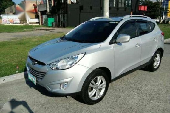 Hyundai Tucson 2011 Automatic Silver For Sale 