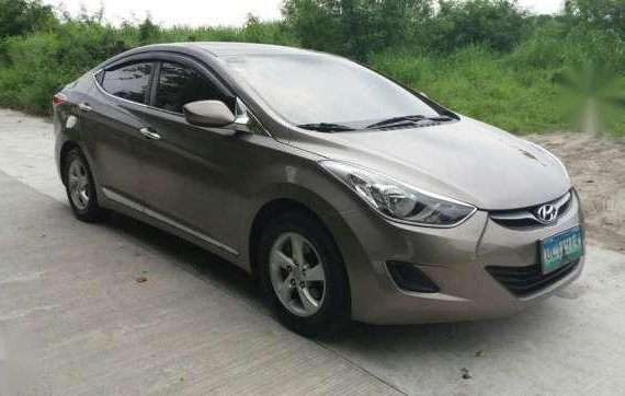 Hyundai Elantra 1.6 Premium - 2012 AT