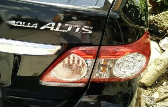 Reserved !!! Toyota Corolla Altis 2011 Rush sale