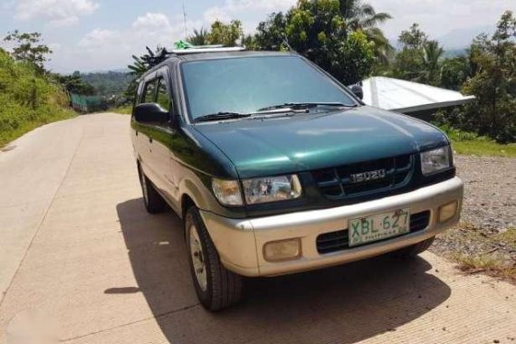 Isuzu crosswind xto automatic deisel