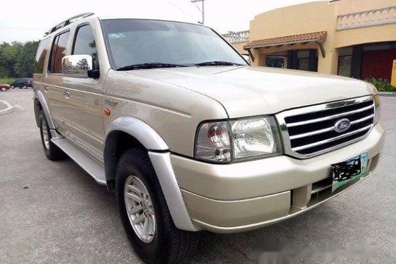 Well-maintained Ford Everest 2006 for sale