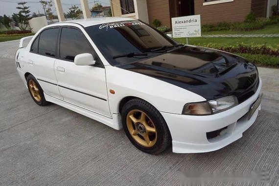 Mitsubishi Lancer 1997 White for sale