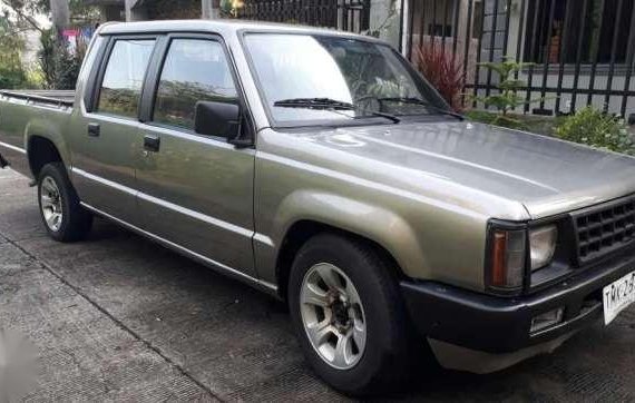 Mitsubishi L200 Pickup 1994 MT Grey For Sale 
