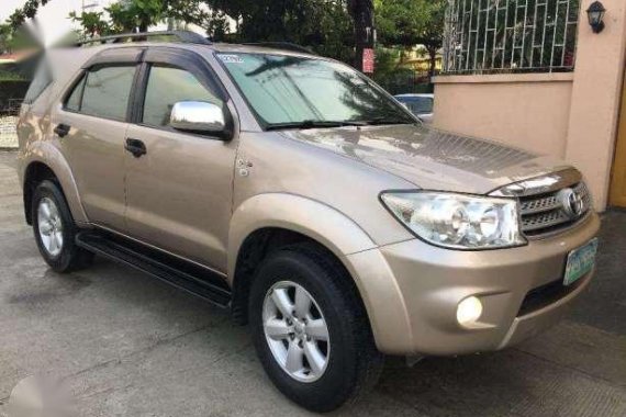 Like New Toyota Fortuner G 2011 AT Diesel For Sale 