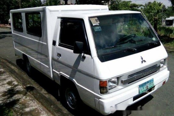 Mitsubishi L300 2013 white for sale