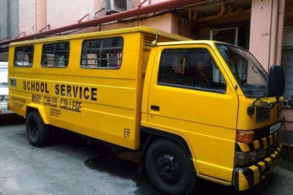 Isuzu Elf FB 1986 14ft MT Yellow For Sale 