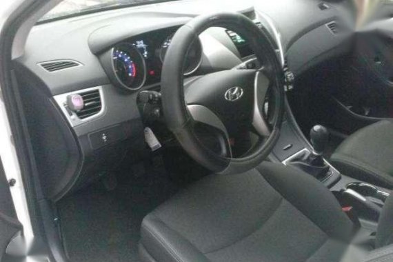 Like New Condition Hyundai Elantra 2011 MT For Sale