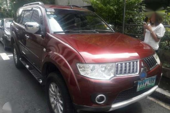 Mitsubishi montero gls model 2010