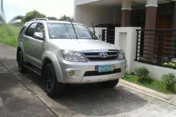 Toyota Fortuner G DIESEL like innova montero suv strada hilux v j v s