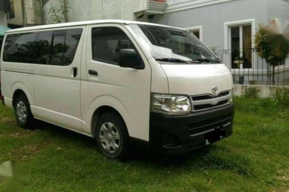 2013 Toyota van Hiace commuter for sale 
