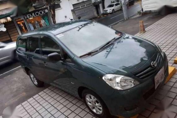 For sale Toyota Innova E automatic diesel 2010