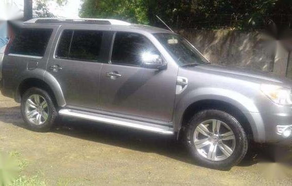 First Owned 2012 Ford Everest 4x2 AT For Sale