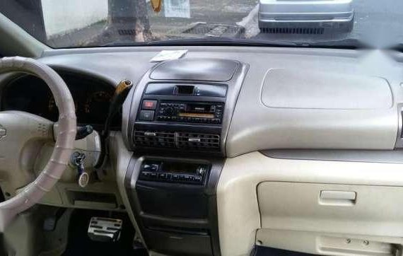 For sale 2002 black Nissan Serena 