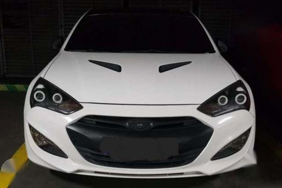 Hyundai Genesis Coupe 3.8 2013 AT White For Sale 