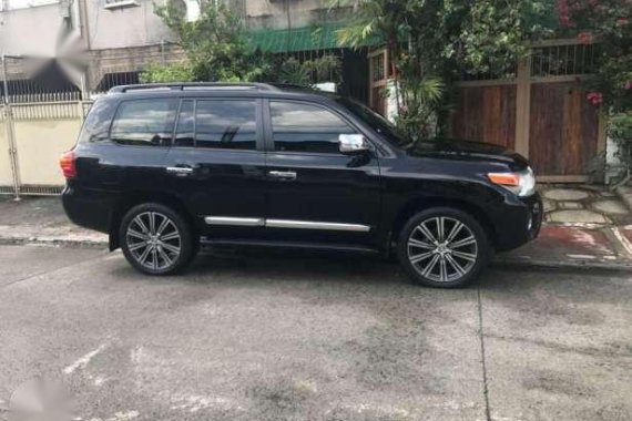 For sale good Toyota Landcruiser 2012