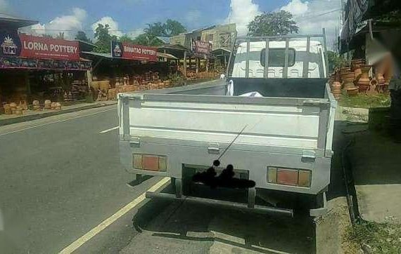 Isuzu Elf 12ft good as new for sale 