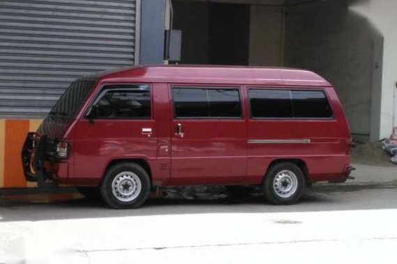 For sale 2003 Mitsubishi L300 versa van