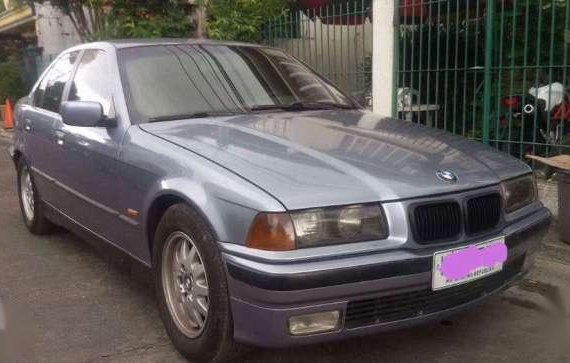 1998 BMW 320i silver color for sale