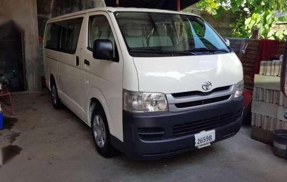 2009 Toyota Hiace Commuter for sale 