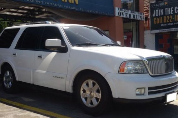 2005 Lincoln Navigator SUV white for sale 