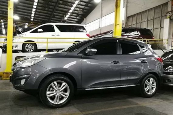 2013 Hyundai Tucson SUV grey for sale 