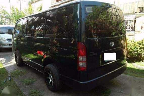 2013 Toyota HiAce Commuter Van MT Green For Sale 