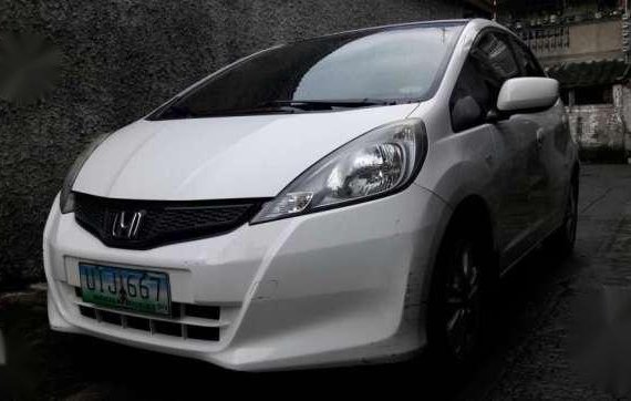 2012 Honda Jazz i-Vtec MT White For Sale 