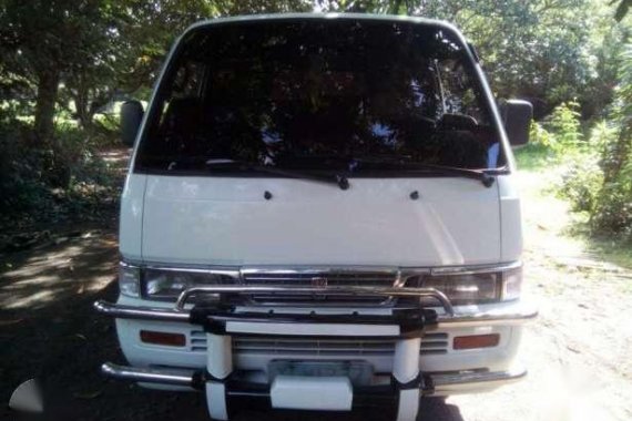 Very Good Condition 2004 Nissan Urvan Escapade MT For Sale