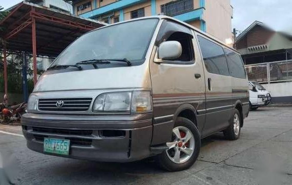 2005 Toyota Hiace Grandia AT Silver For Sale 