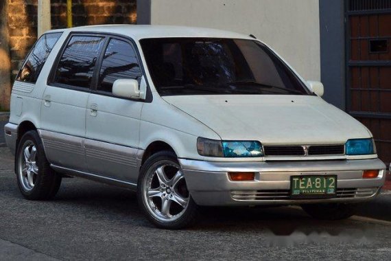 Mitsubishi Space Wagon 1994 M/T for sale 