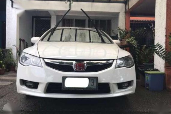 2010 Honda Civic 1.8 S AT White Sedan For Sale 