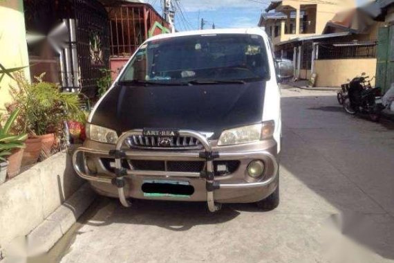 Hyundai Starex 1999 MT White Van For Sale 