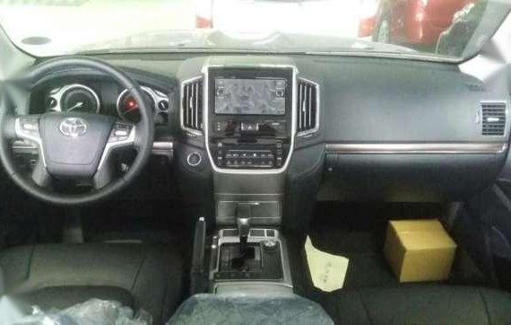 2017 Toyota Land Cruiser brand new for sale
