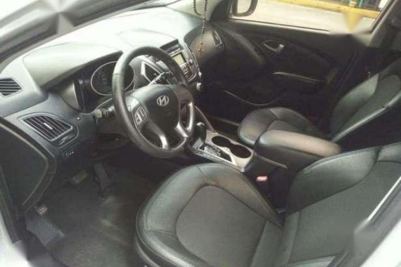 For sale Hyundai Tucson 2011 like new