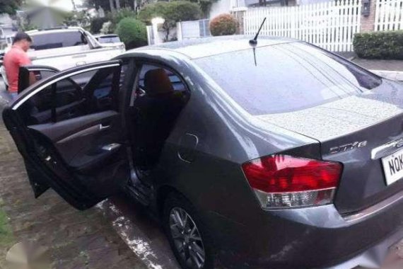 Honda City 2010 MT Gray Sedan For Sale 