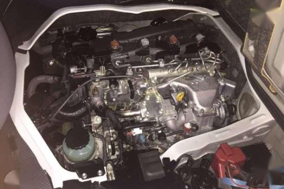 2017 Toyota HiAce Commuter 3.0 MT White For Sale 