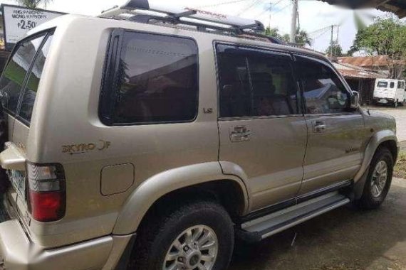 Isuzu Trooper 2003 Automatic Beige For Sale