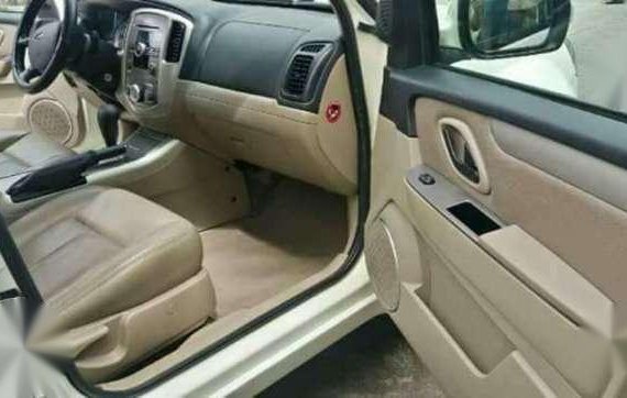 Super Fresh 2010 Ford Escape XLS 2.3L For Sale