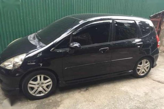 Good Condition 2005 `Honda Jazz 1.5v CVT AT For Sale 