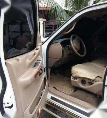 Seldom Used 2000 Ford Expedition AT Gas For Sale