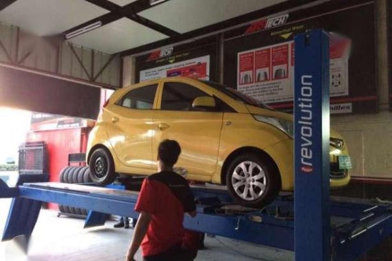 Hyundai Eon GLS 2012 Manual Yellow For Sale 