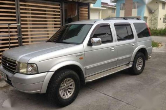 Ford Everest 2004 4x2 AT Silver For Sale 