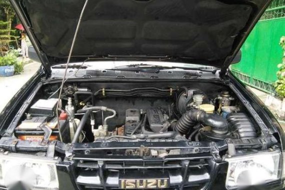 Isuzu Crosswind XUVi 2003 DIESEL MT Black For Sale 