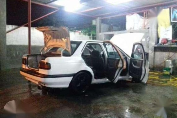Fresh Nissan Sentra 1993 MT White For Sale 