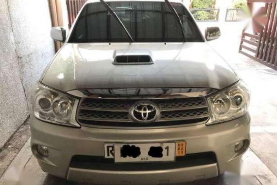 Toyota Fortuner 4x4 2011 3.0 AT Silver For Sale 