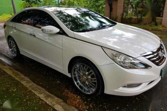 Hyundai Sonata Gls 2010 AT White For Sale 