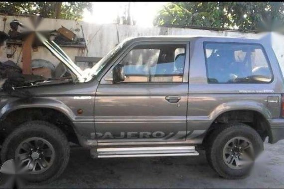 Mitsubishi Pajero 4x4 AT Gray SUV For Sale 