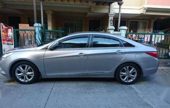 Hyundai Sonata 2011 GLS 2.4 AT Silver For Sale 