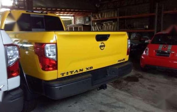  New 2017 Nissan Titan 5.0 V8 AT Yellow For Sale 